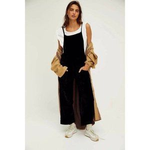 EUC Free People Black Weekender Velvet Overalls - Size Small